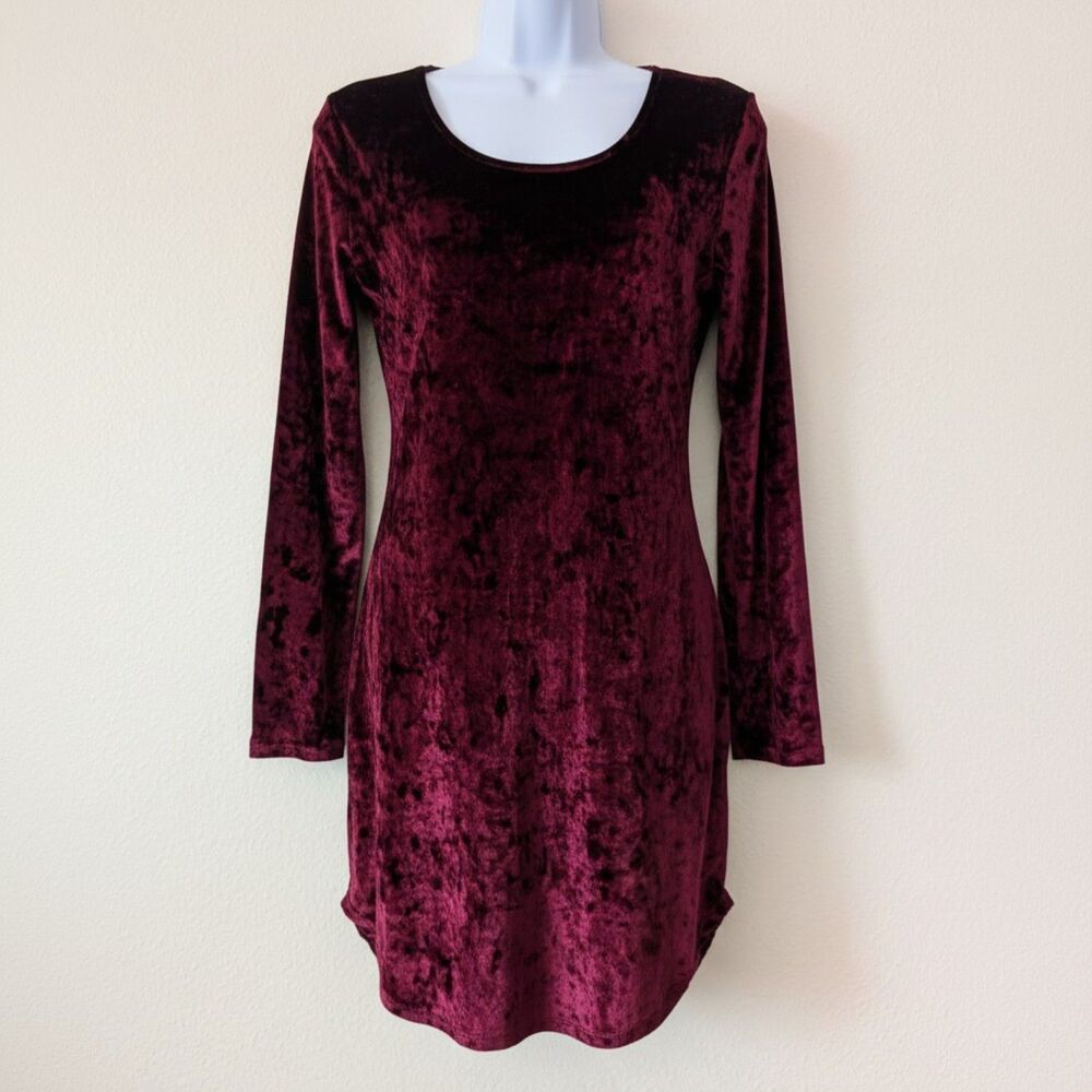 rue21 Dress Medium Burgundy Crushed Velvet Long Sleeve Scoop Neck Mini